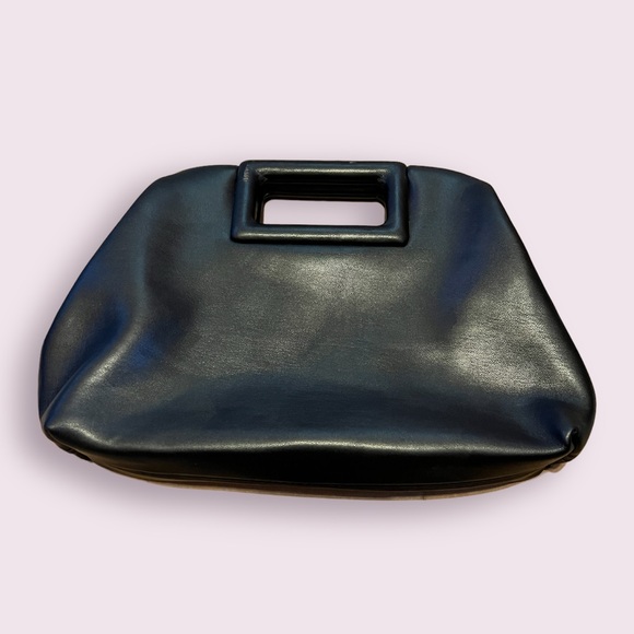🚫SOLD🚫Express faux leather square handle clutch - Picture 3 of 5